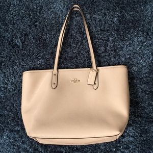 Beautiful Coach Tote
